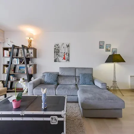 2-br Quiet Location Near The *
